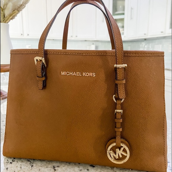Michael Kors hand bag - Picture 2 of 5